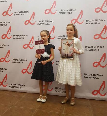 A.Pauliņa , B. Gendele-Nunesa